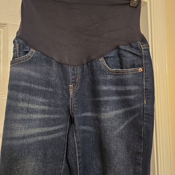 Sold. Old Navy Maternity Jeans. Size 4. - Picture 3 of 8